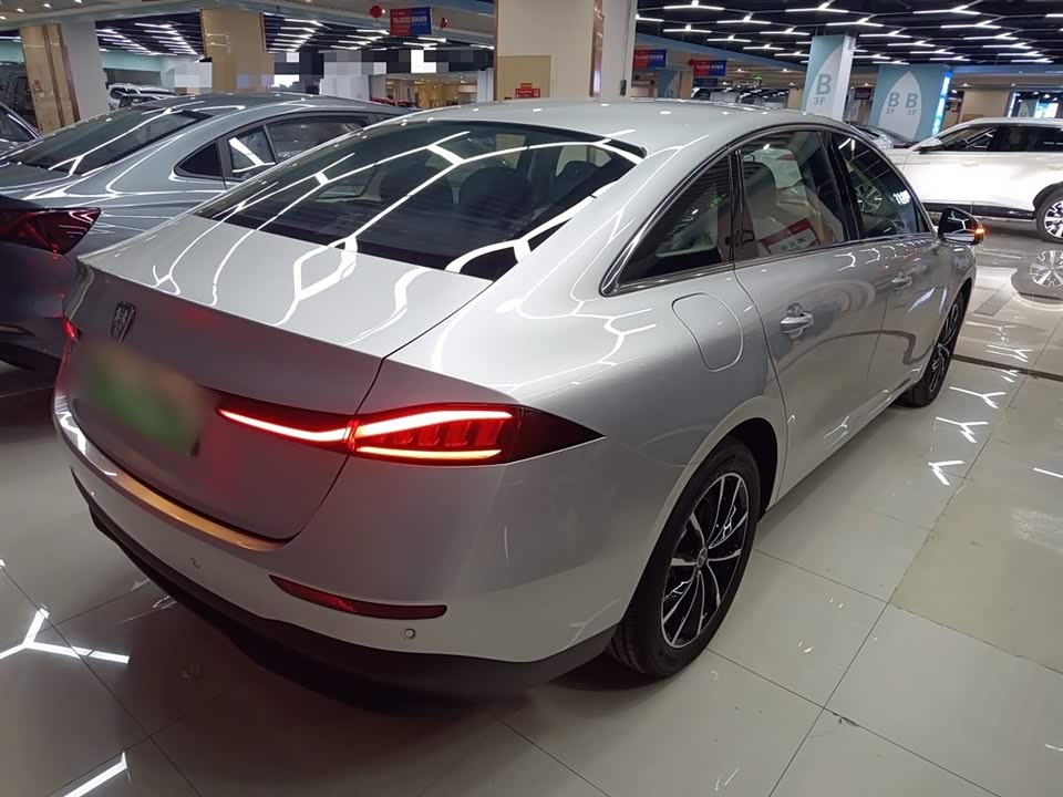 Roewe D7