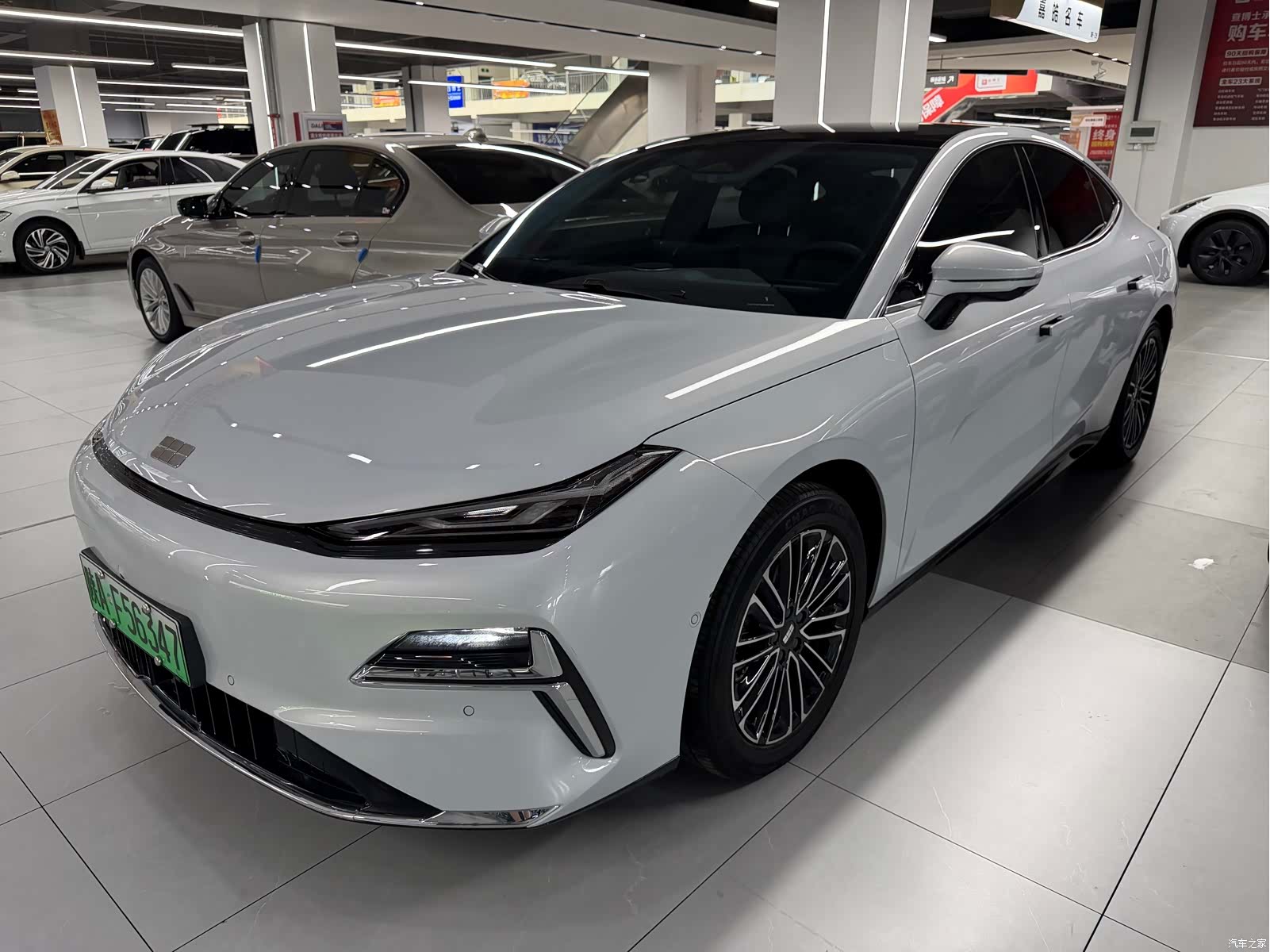 Geely 8, 2025 1