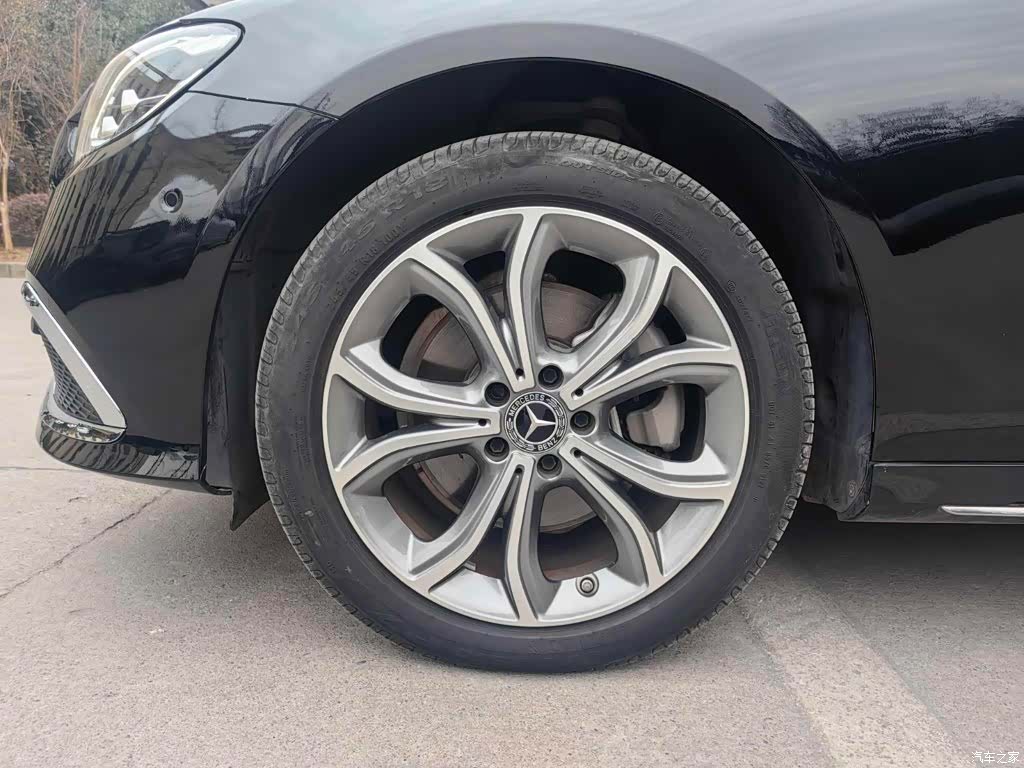 Mercedes-Benz E-Class, 2022 24