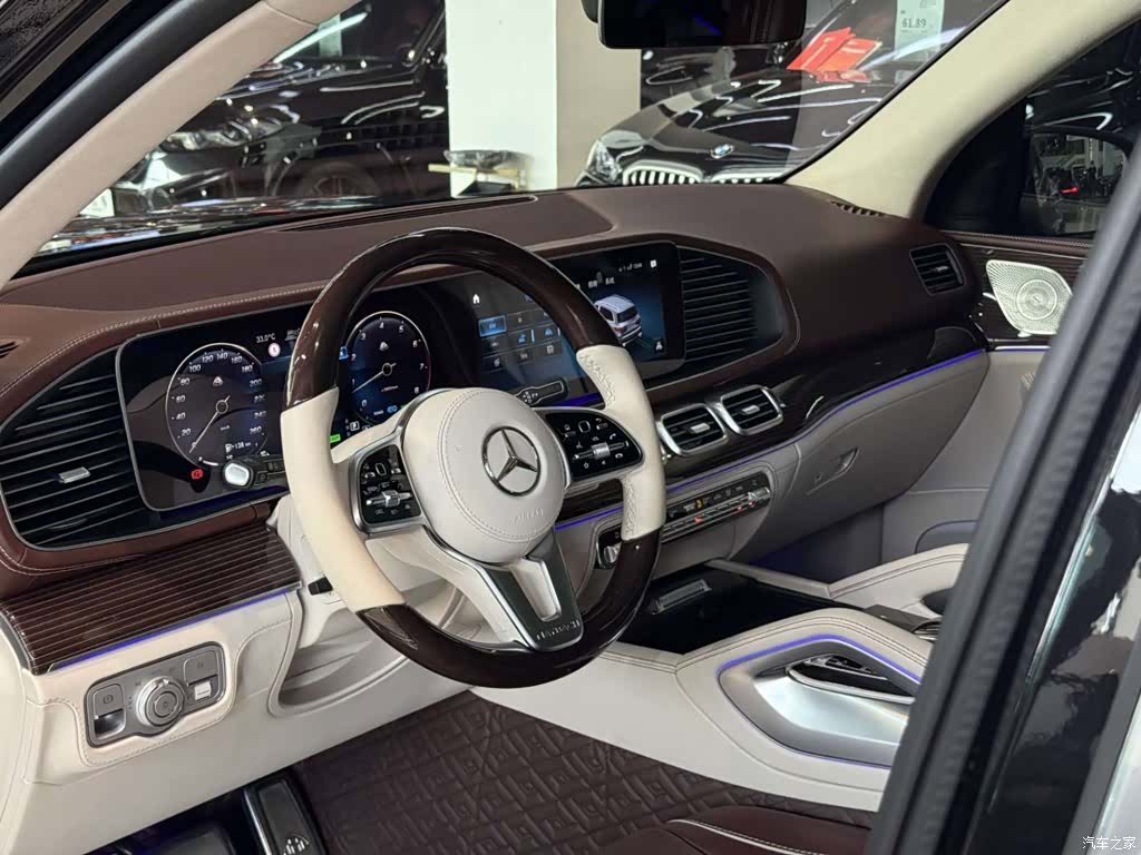 Maybach GLS, 2023 10