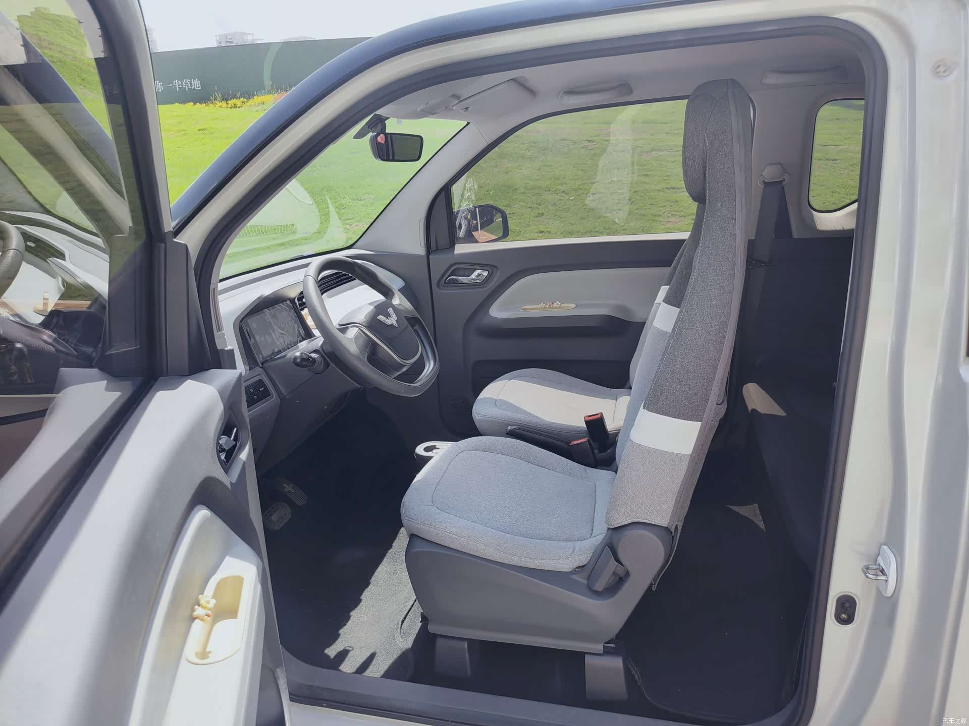Wuling MINIEV, 2022 все фото