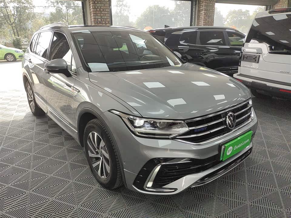 Volkswagen Tiguan L