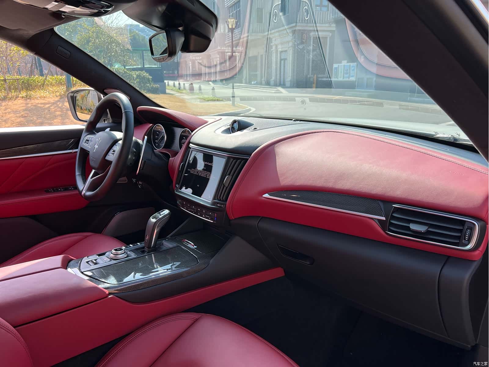 Maserati Levante, 2021 11