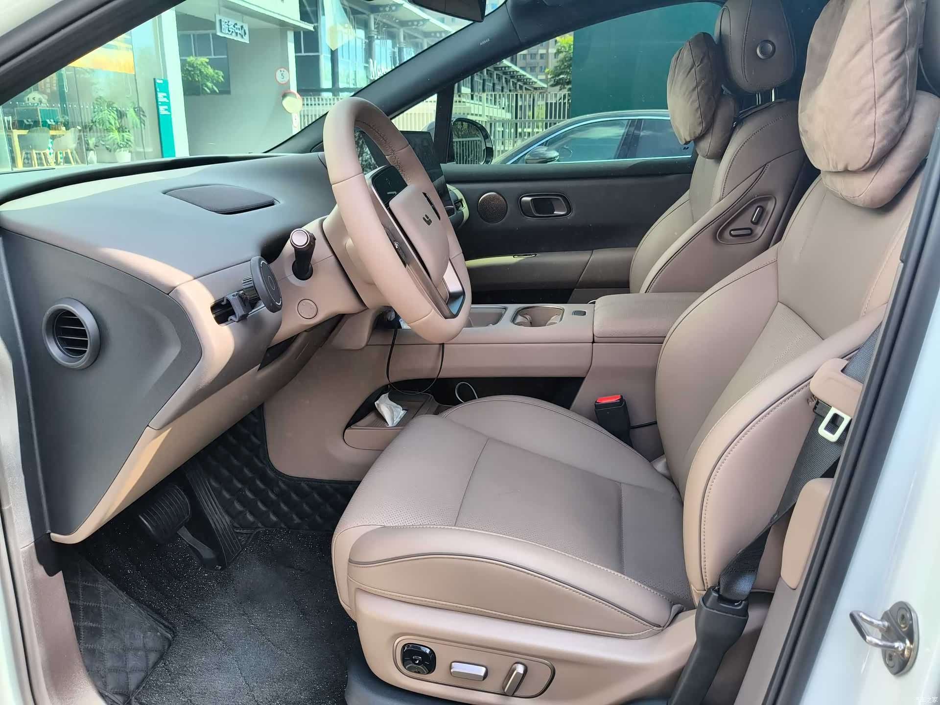 Li Auto i6, 2026 10