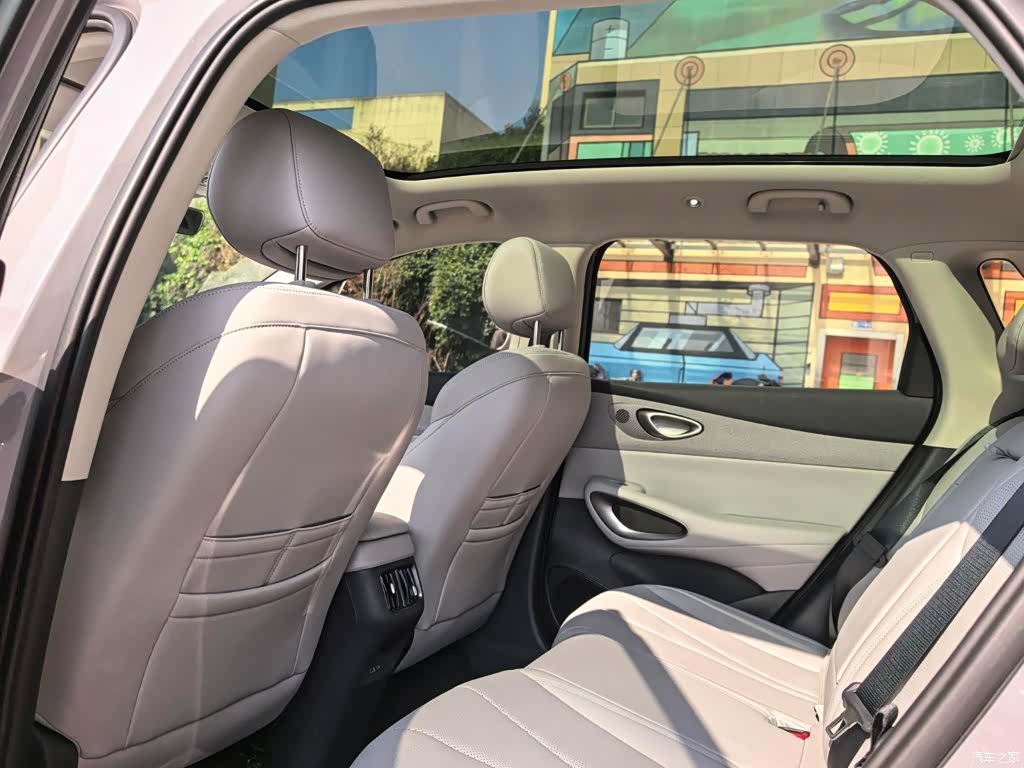 BYD HiAce, 2025 14