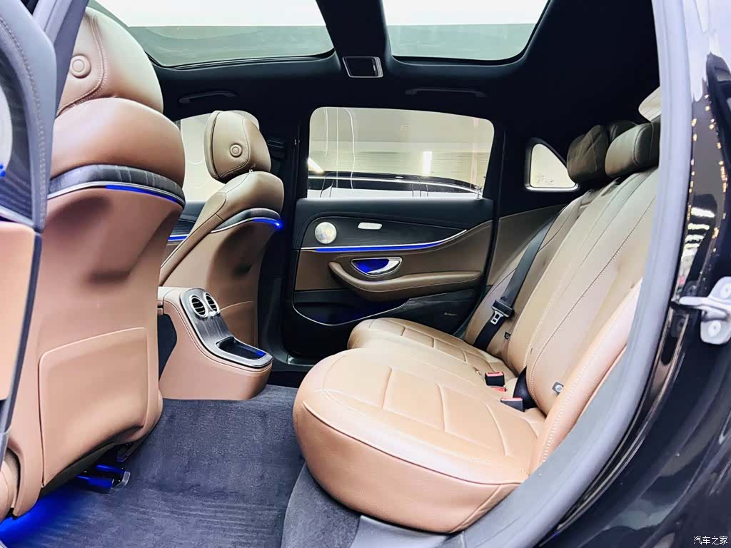 Mercedes-Benz E-Class, 2022 16