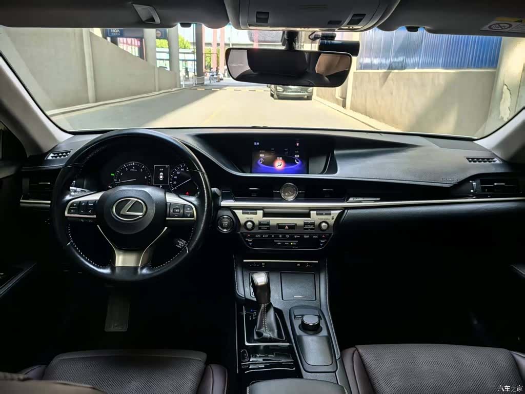 Lexus ES, 2018 20