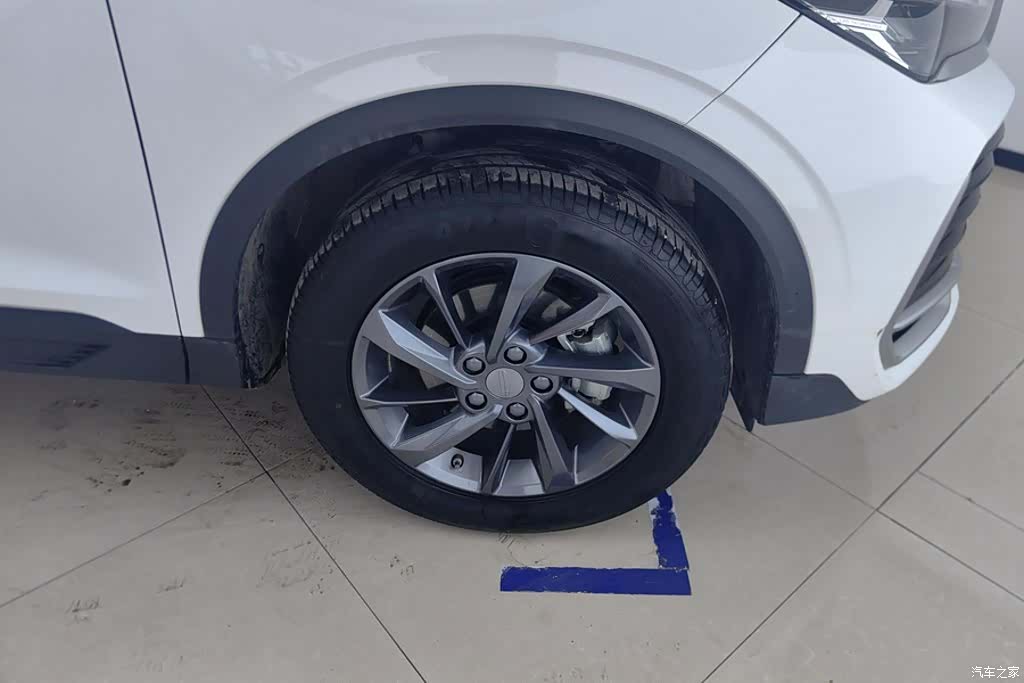 Geely Coolray, 2025 6