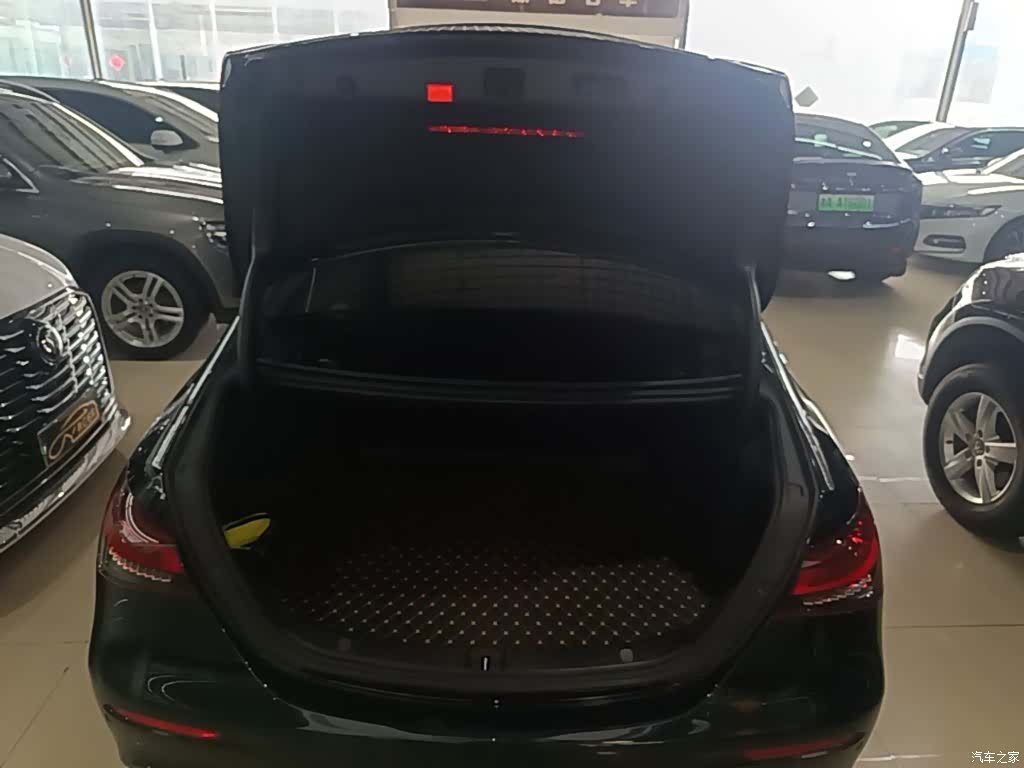 Mercedes-Benz E-Class, 2021 19