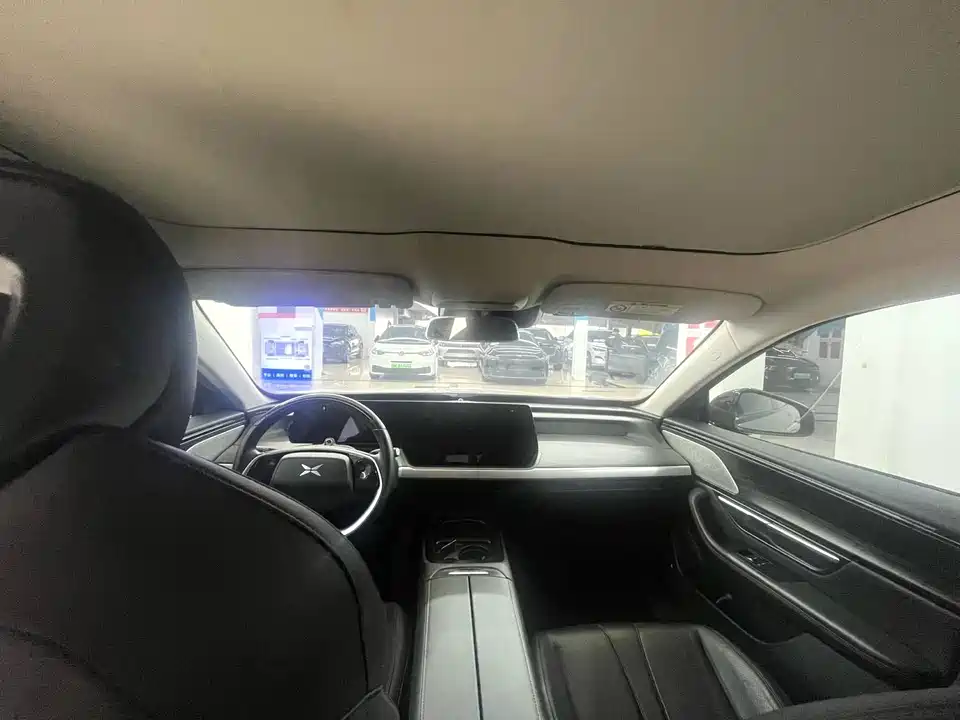 XPENG P7