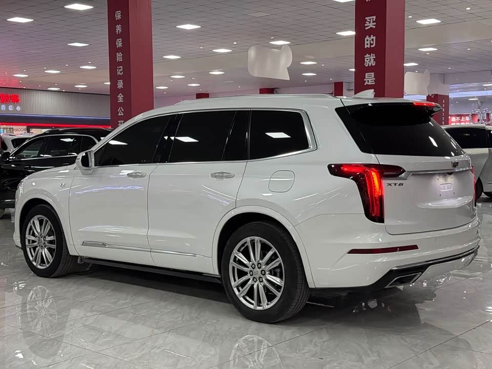 Cadillac XT6