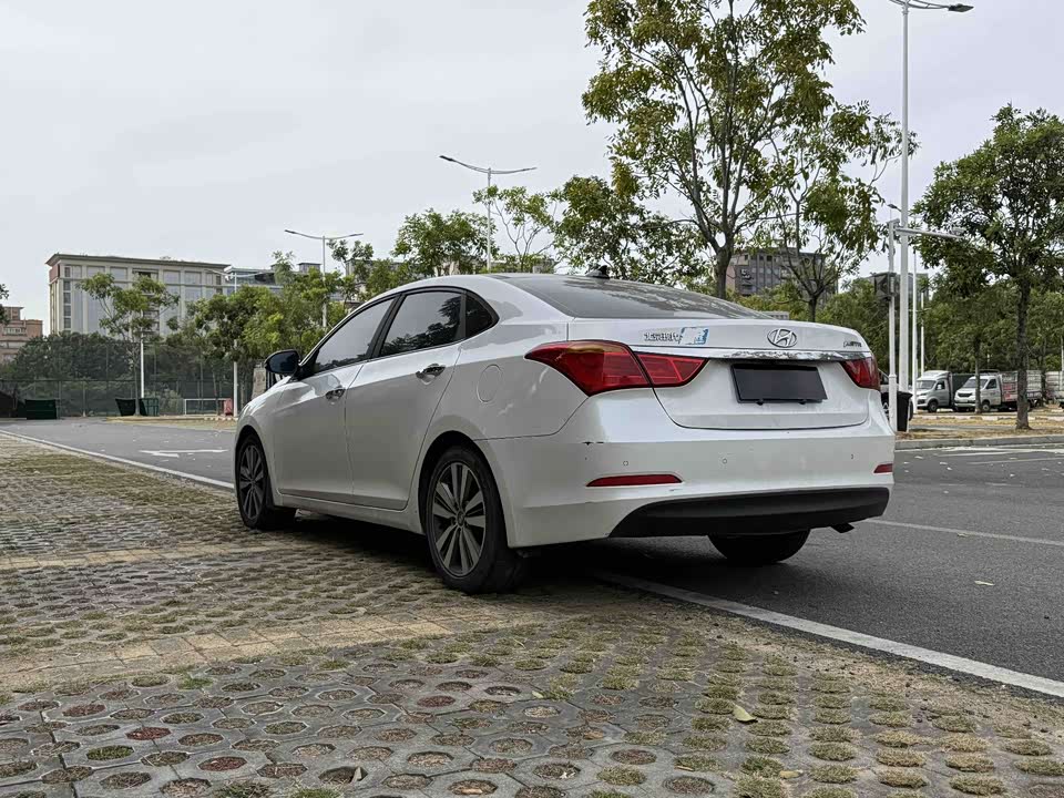 Hyundai Name picture