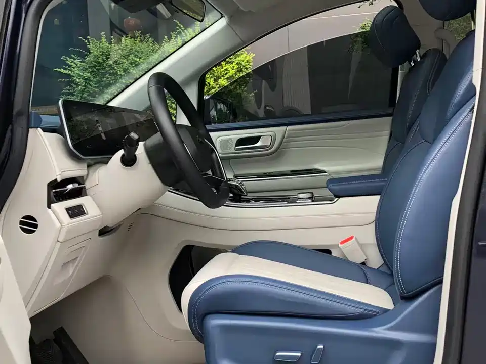 JAC Refine Ruifeng RF8 PHEV