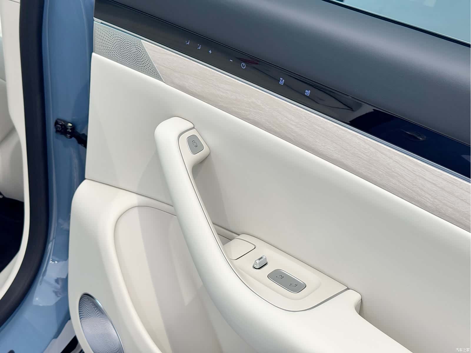 Luxeed R7, 2025 19