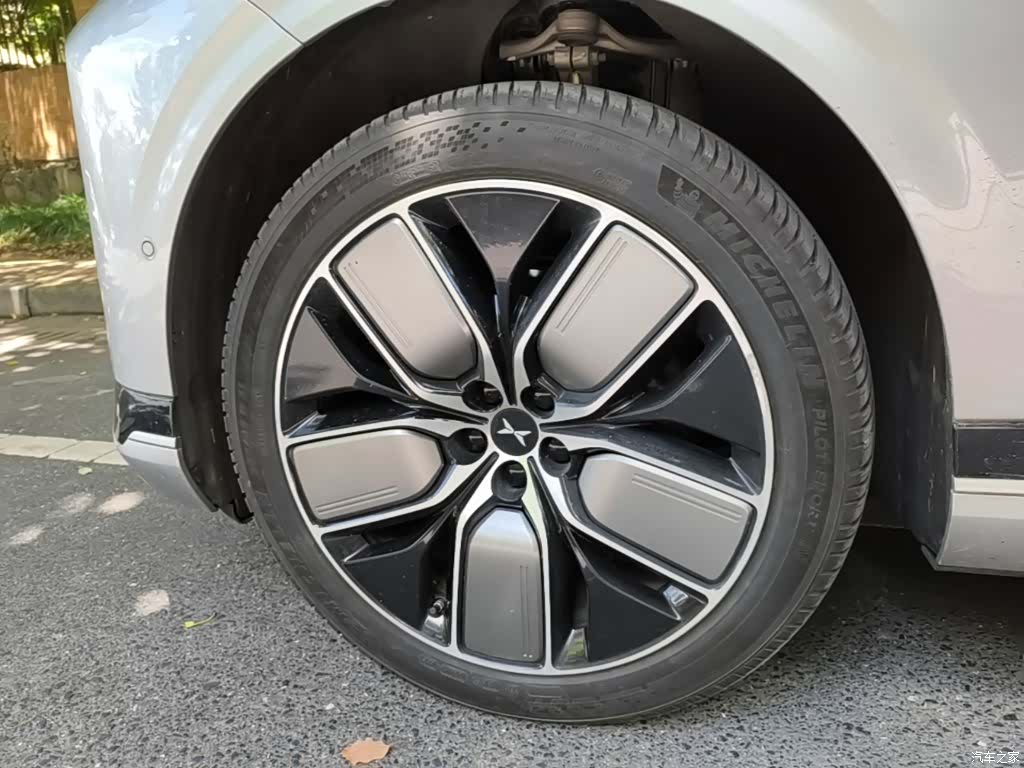 Xpeng G9, 2023 25