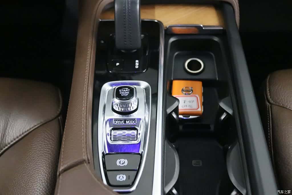 Volvo XC90, 2021 11