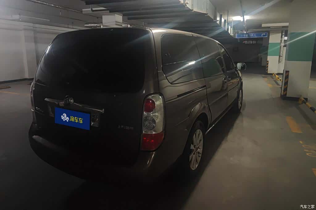 Buick GL8, 2017 3