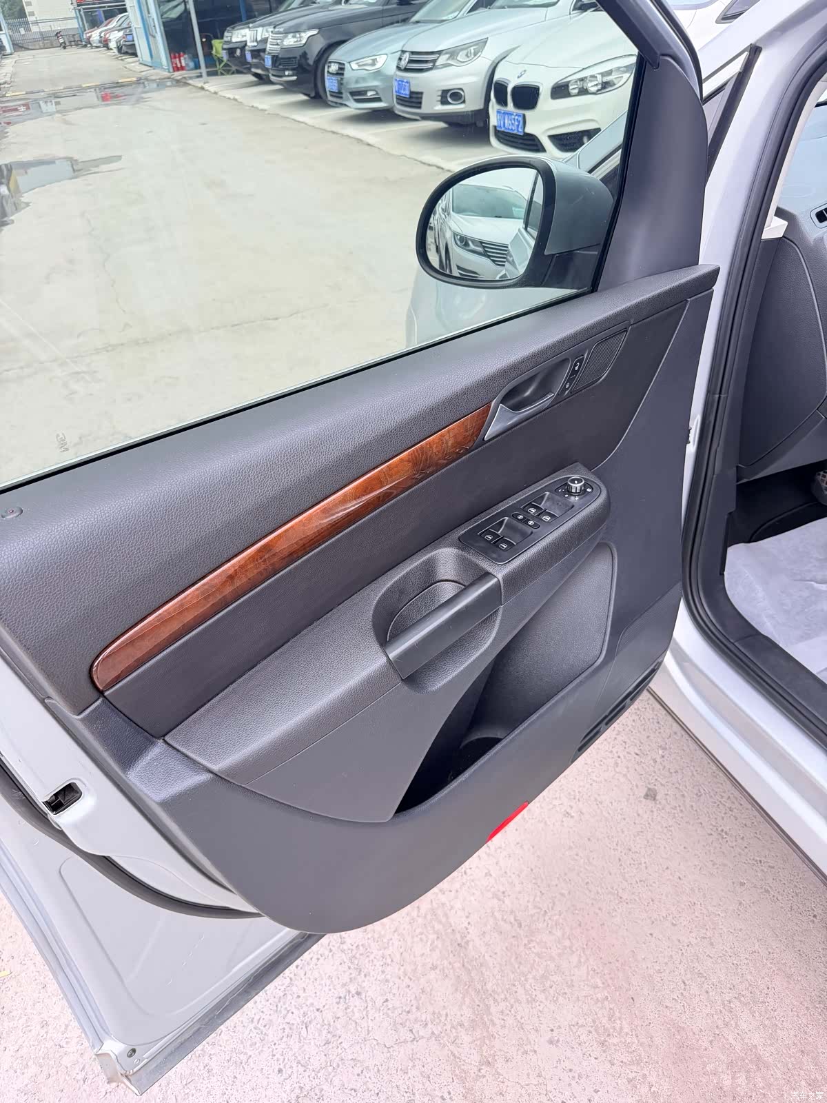 Volkswagen Xia, 2012 7