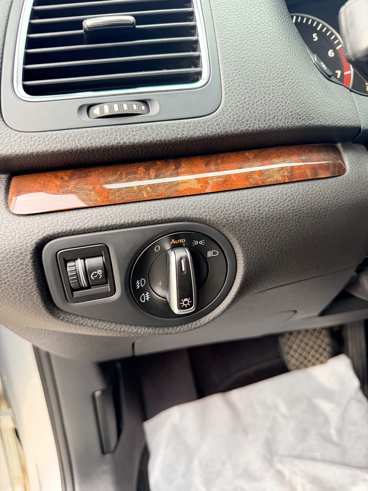 Volkswagen Xia, 2012 20