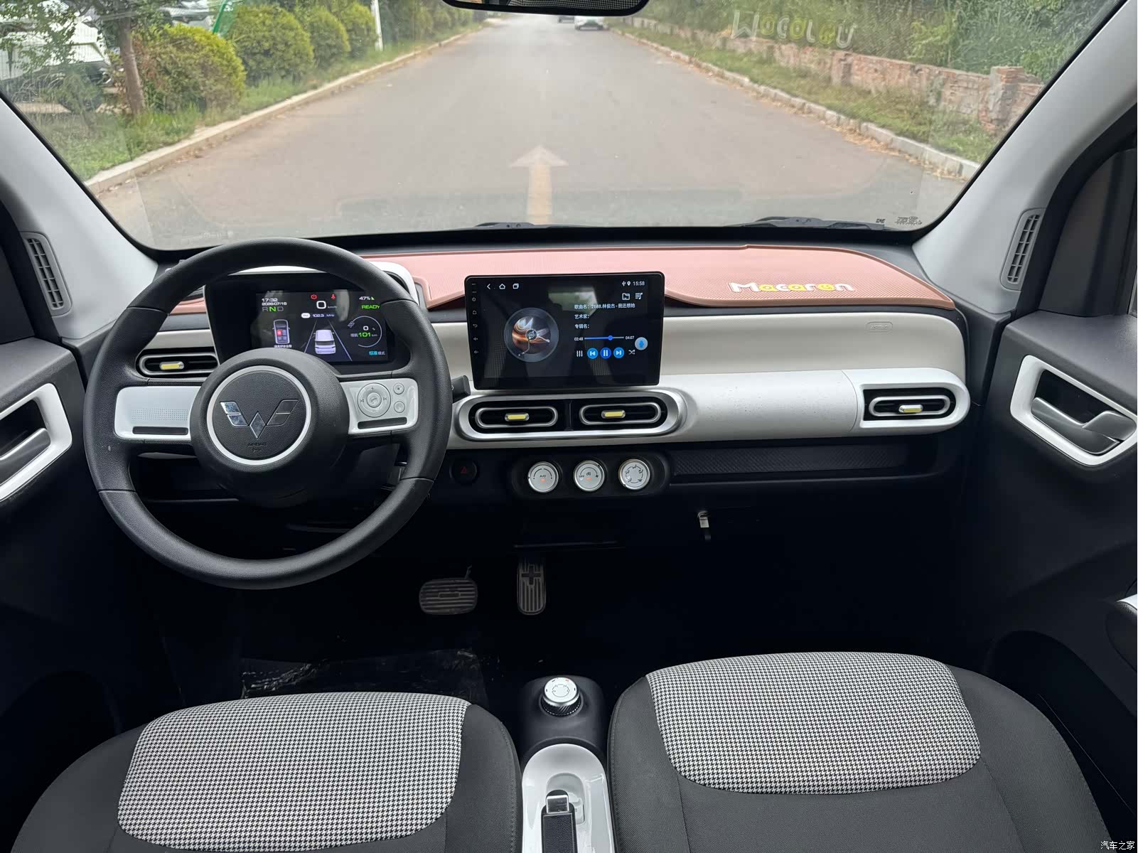 Wuling MINIEV, 2024 11