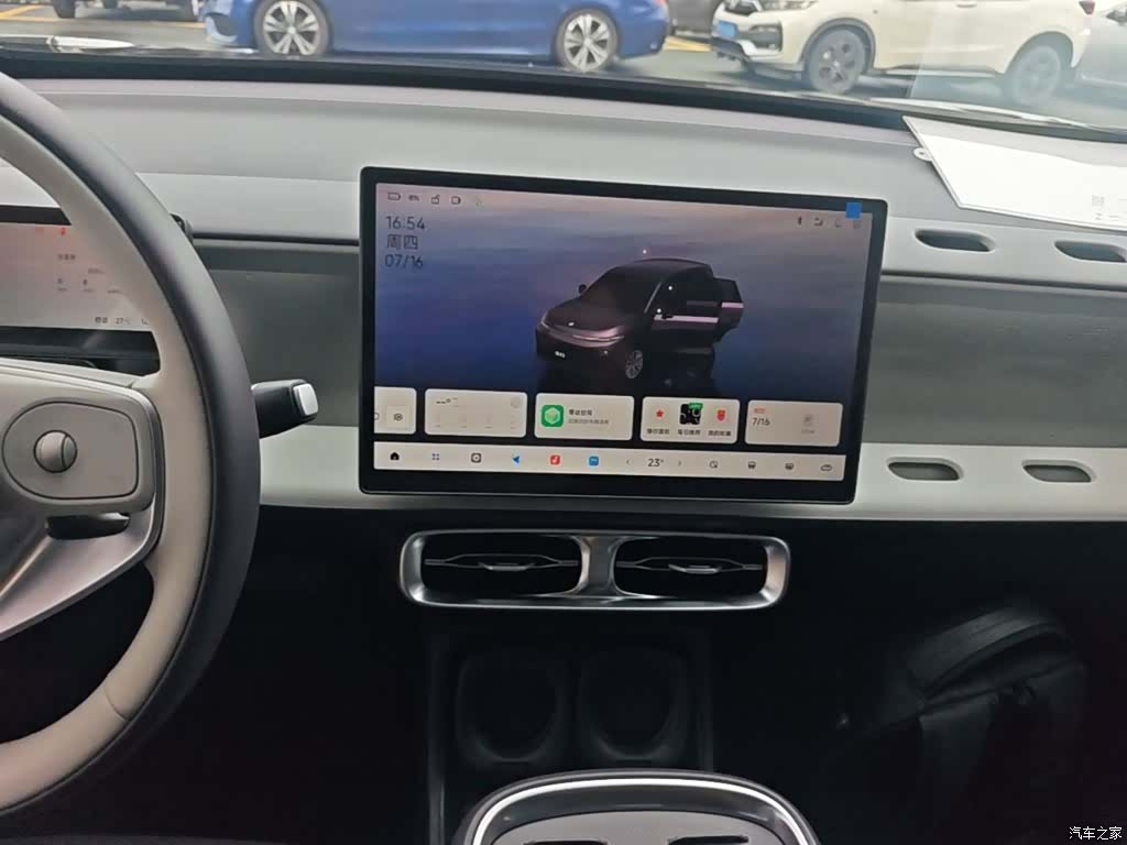 Leapmotor B10, 2025 13