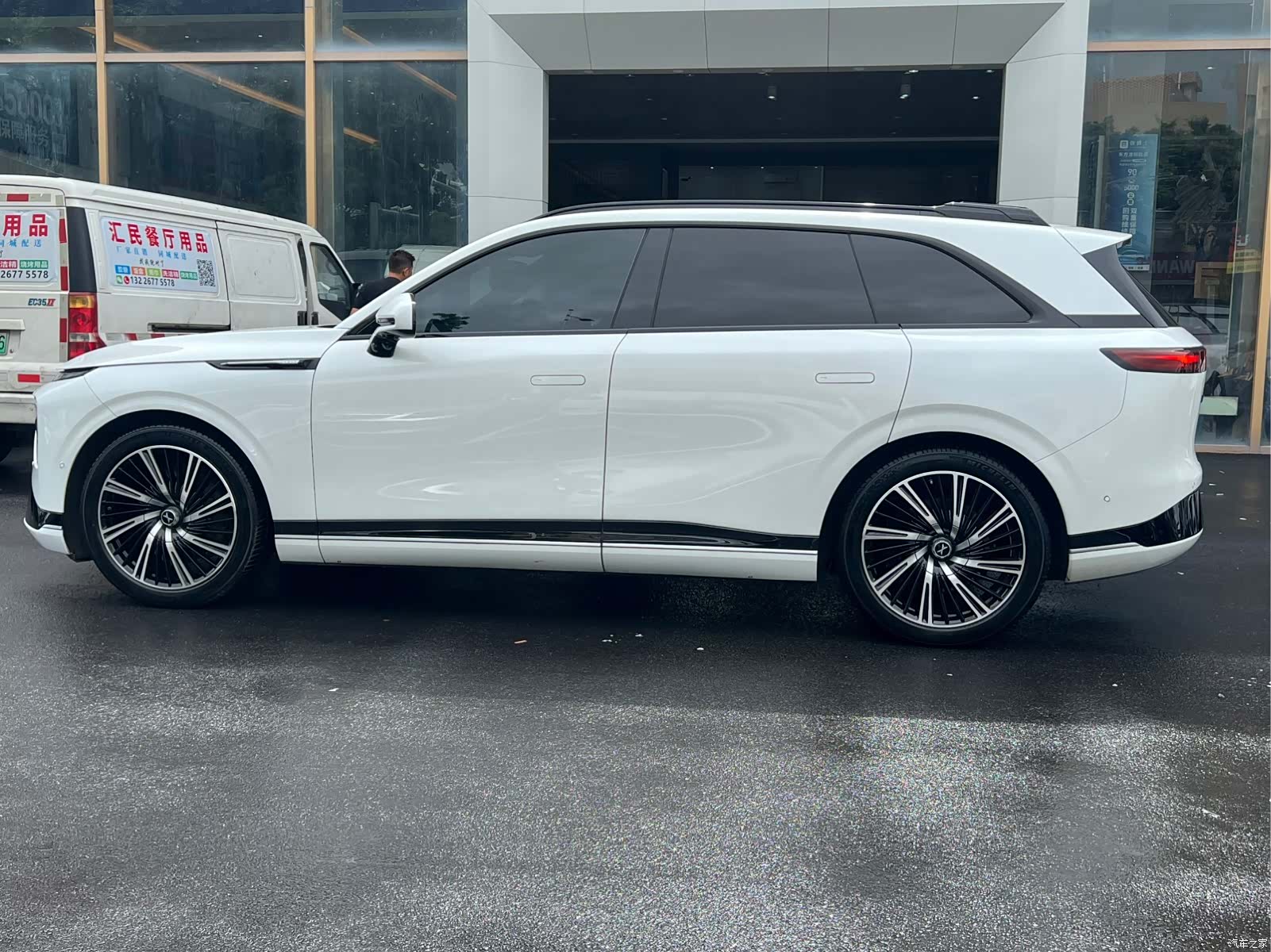 Xpeng G9, 2022 9