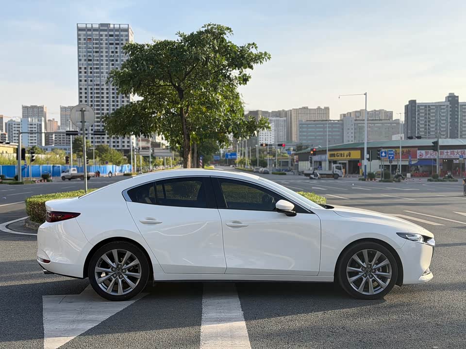 Mazda 3 Angkesaila