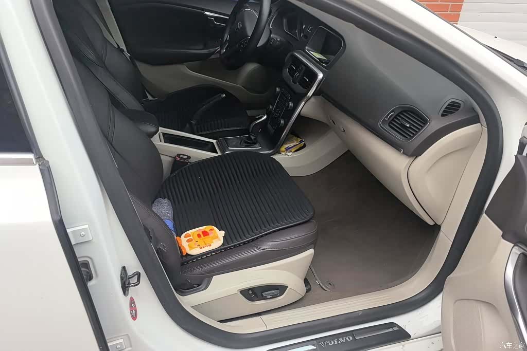Volvo V40, 2013 8