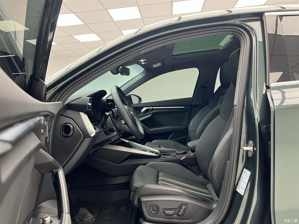 Audi A3, 2022 все фото