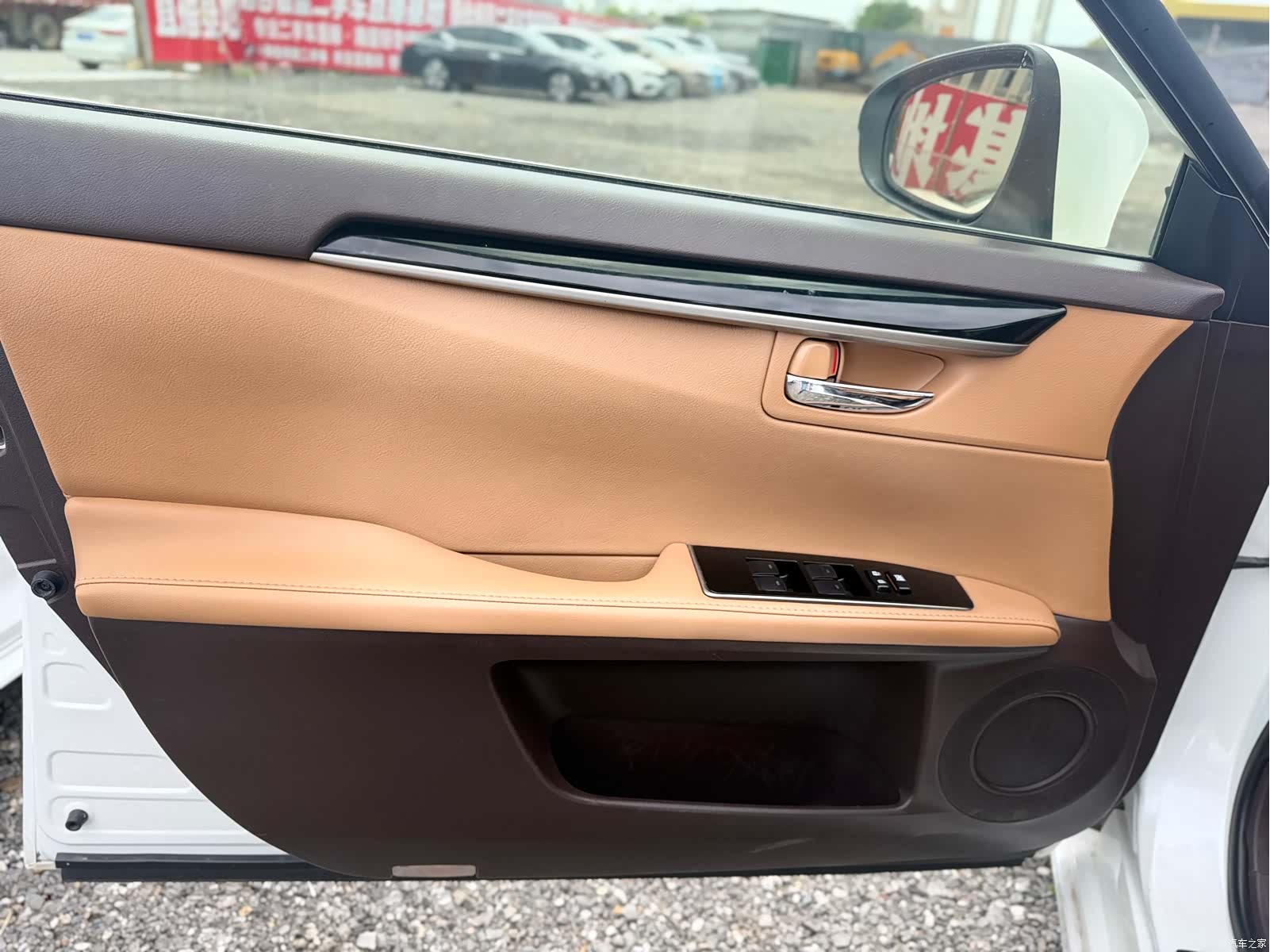 Lexus ES, 2017 13