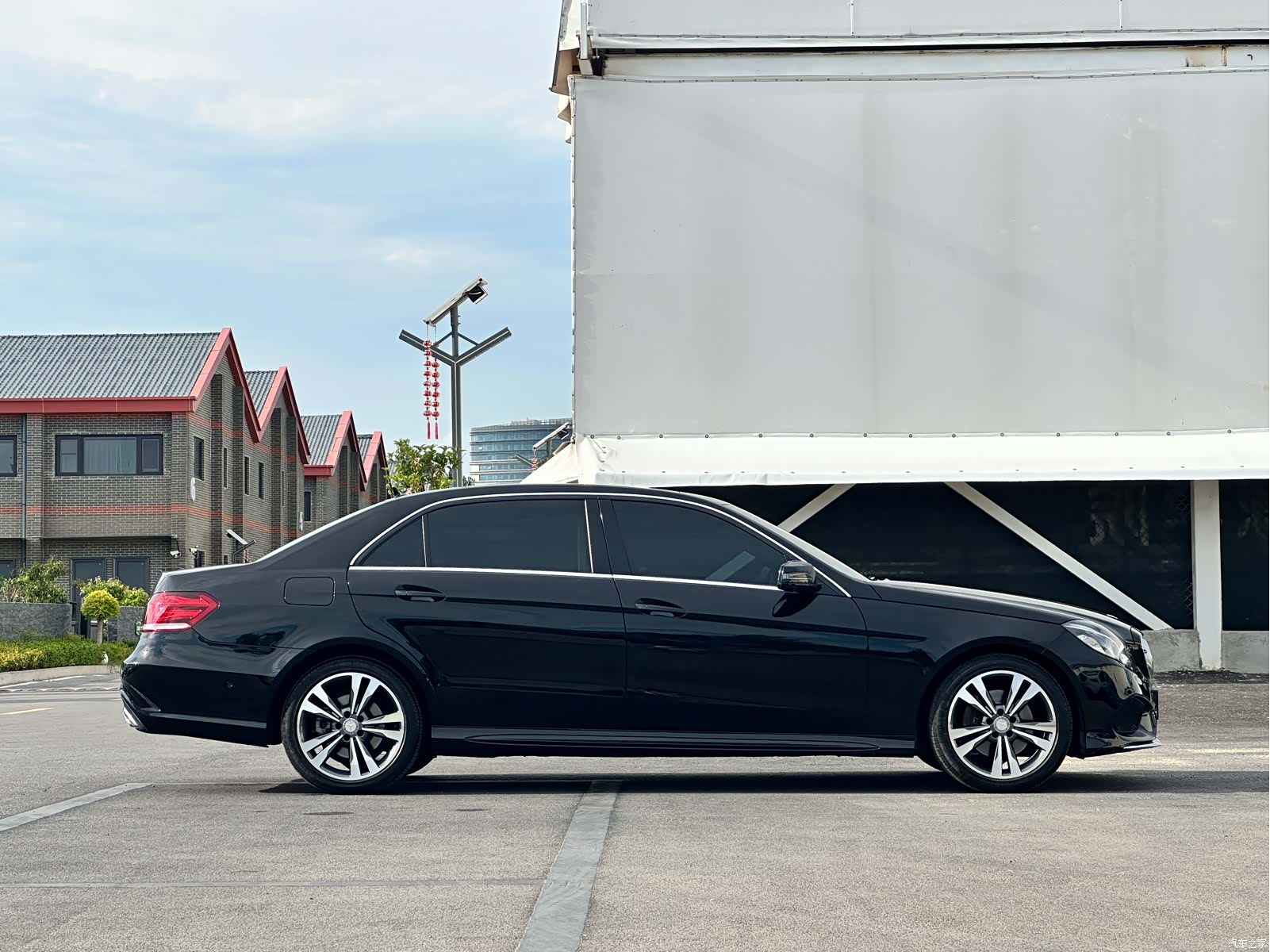 Mercedes-Benz E-Class, 2017 3
