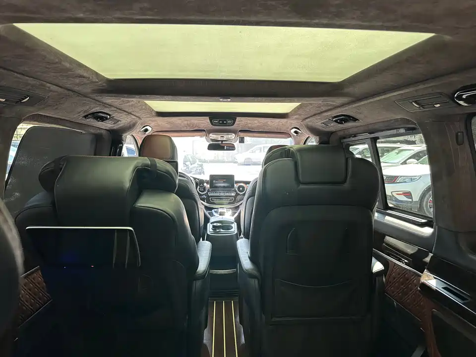 Mercedes-Benz V-class