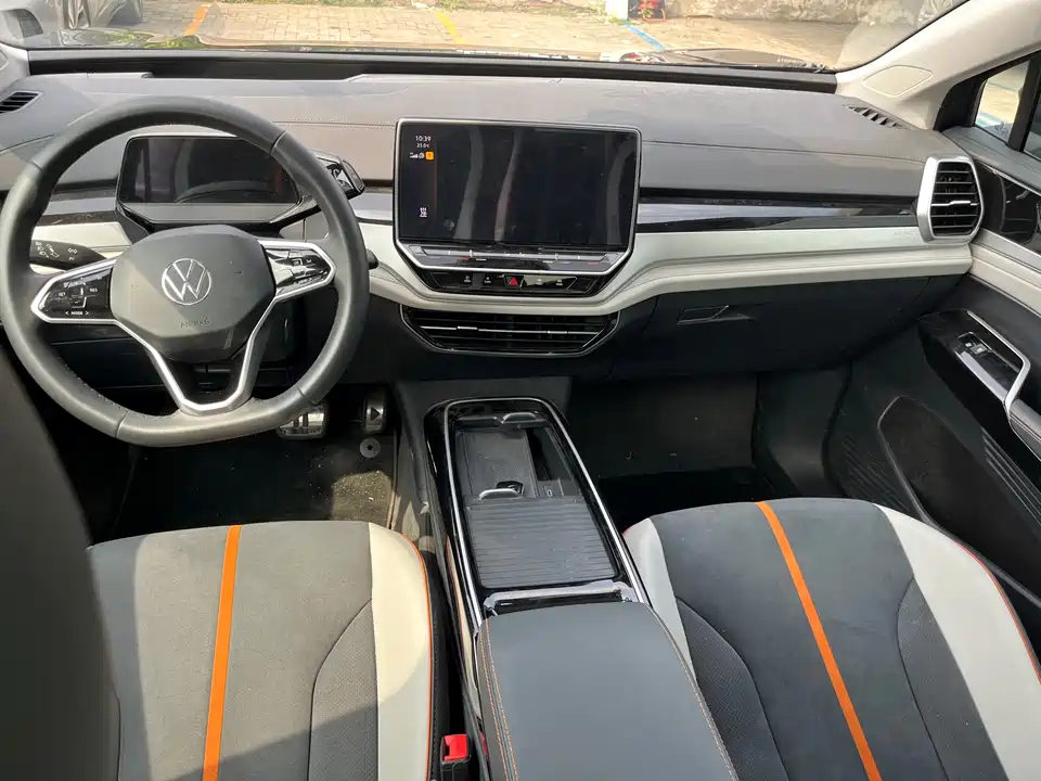 Volkswagen ID.6 CROZZ