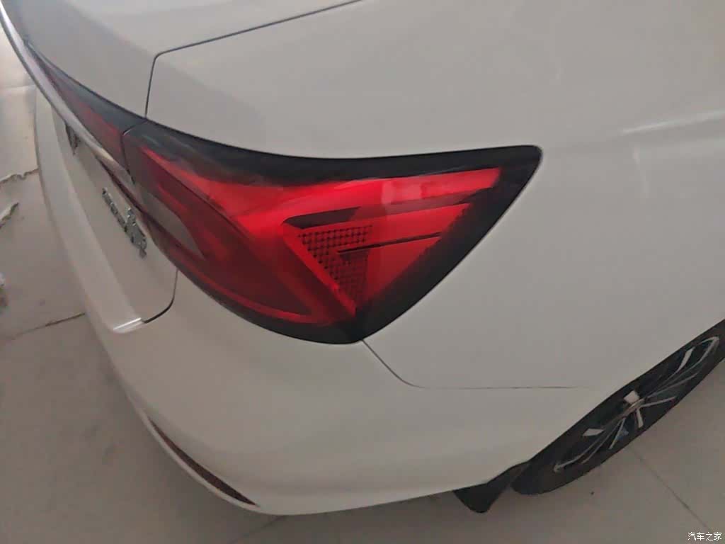 Roewe i5, 2021 8