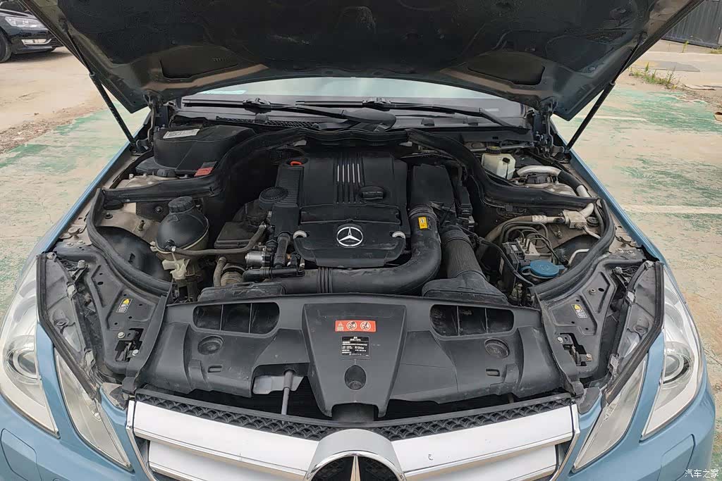 Mercedes-Benz E-Class, 2011 10