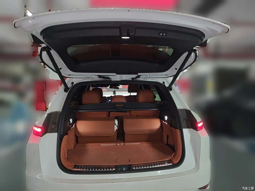 Li Auto L7, 2024 10