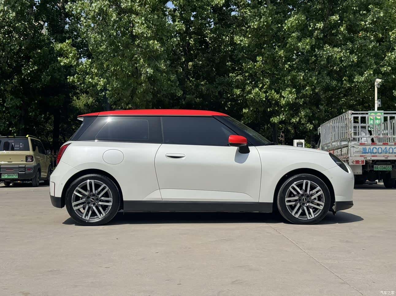 Mini Cooper, 2024 4