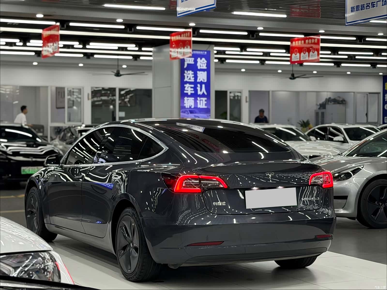 Tesla Model 3, 2020 4
