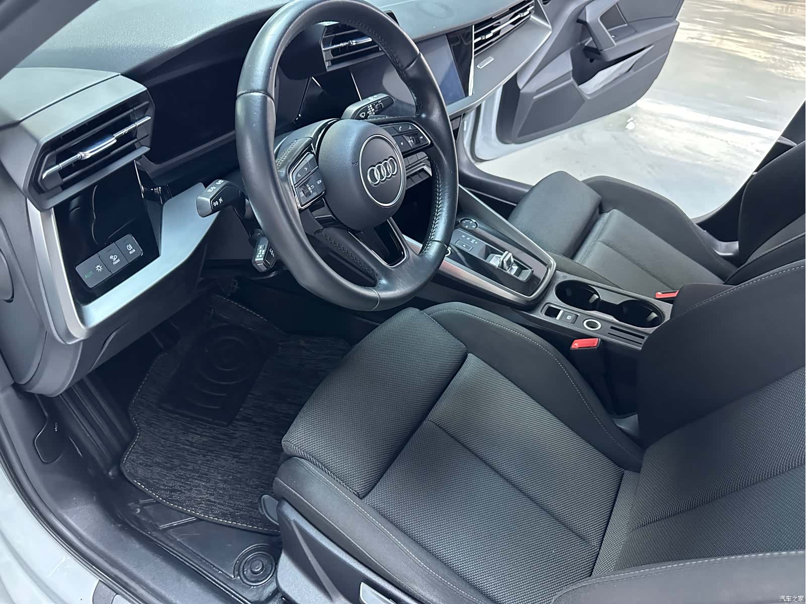 Audi A3, 2022 все фото