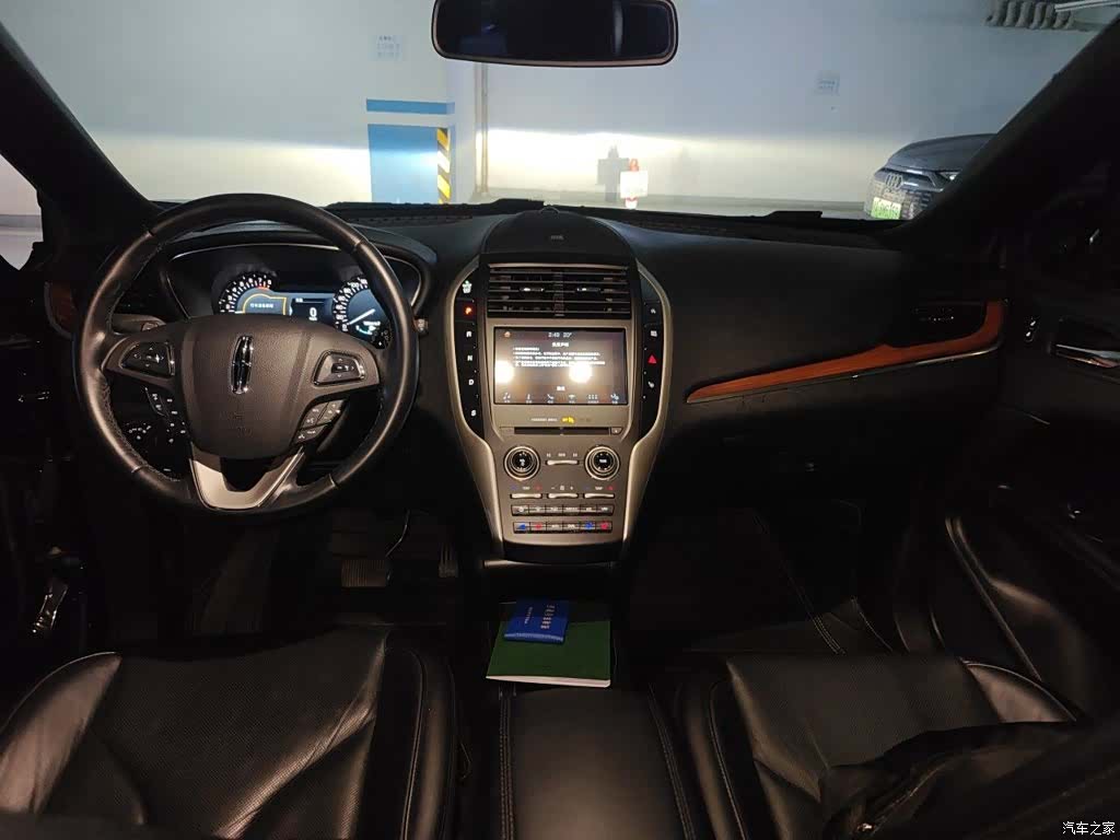 Lincoln MKC, 2017 13
