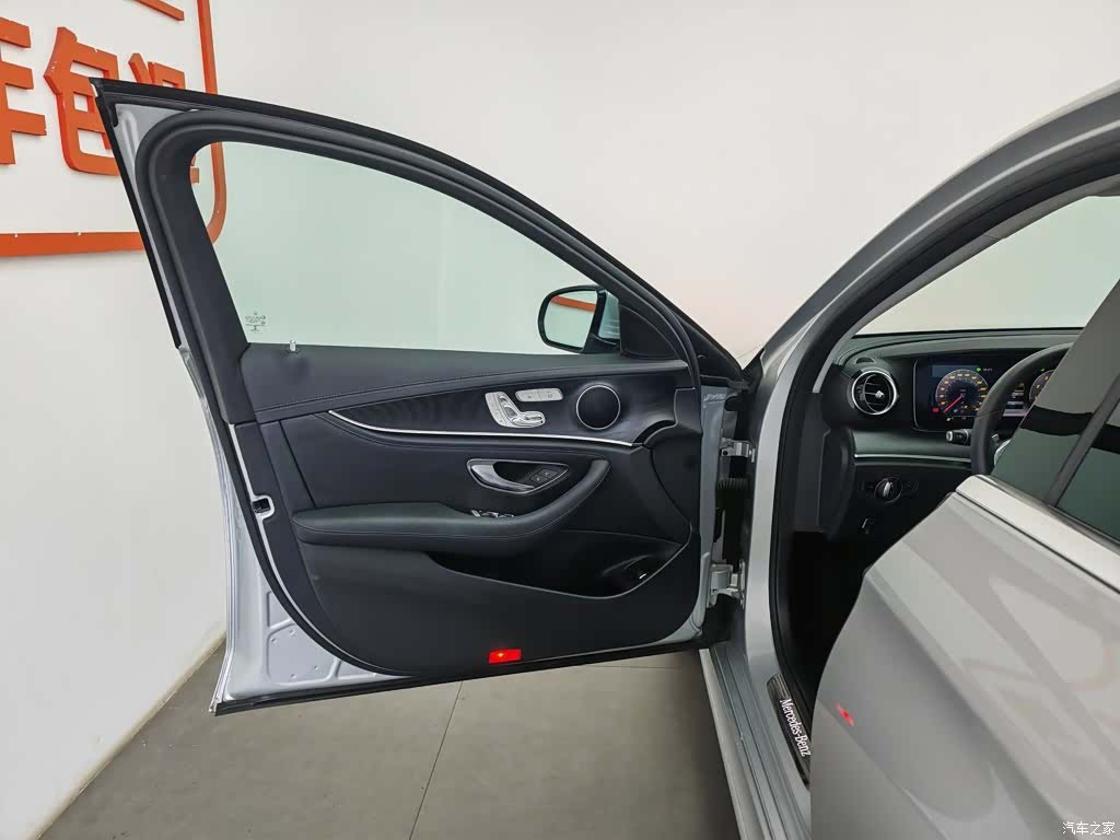 Mercedes-Benz E-Class, 2019 8