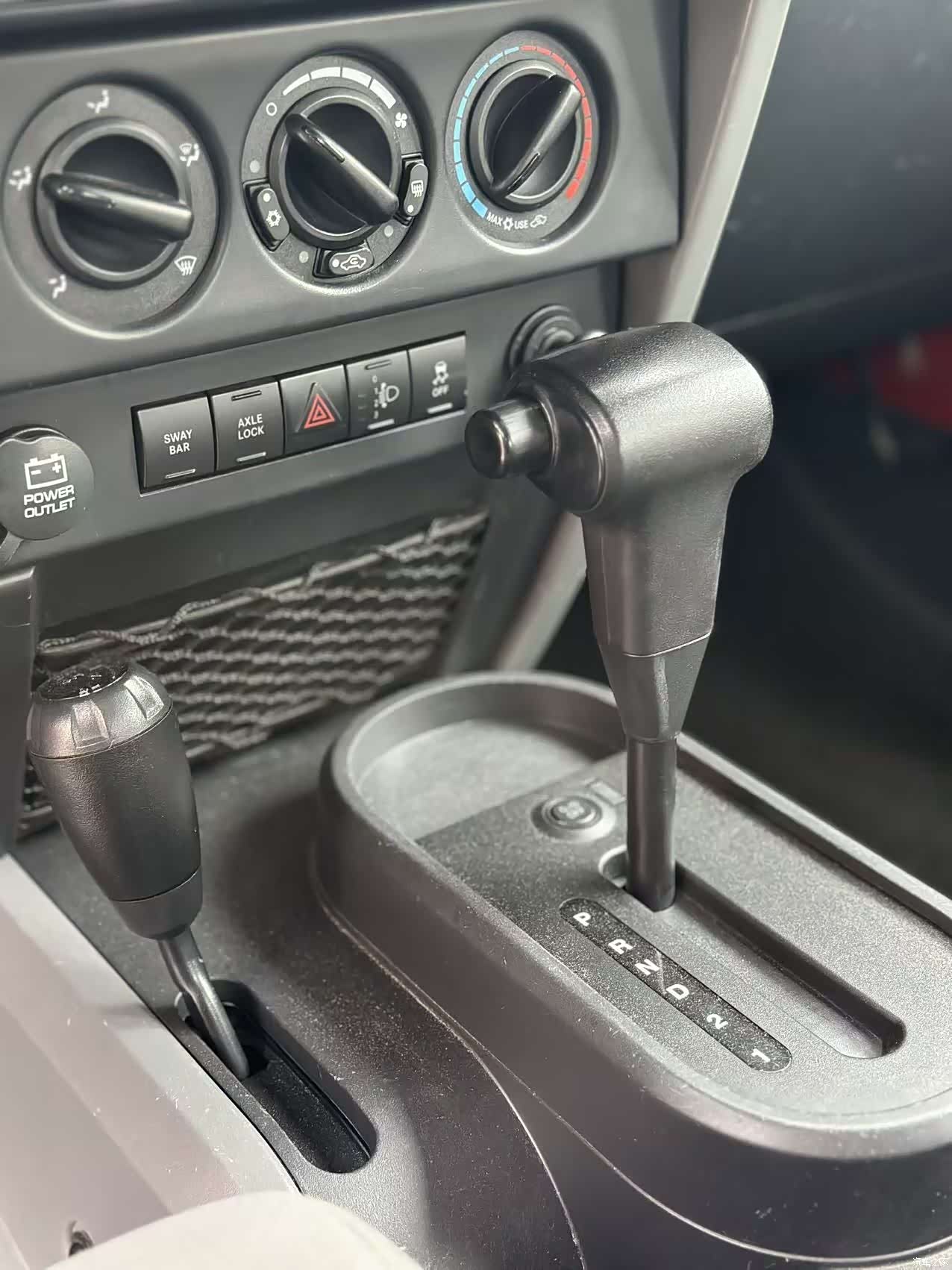 Jeep Wrangler, 2010 11