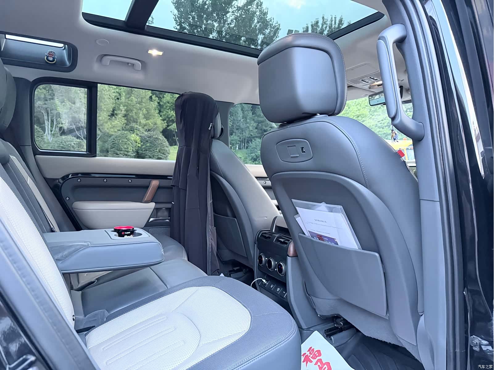 Land Rover Defender, 2021 все фото