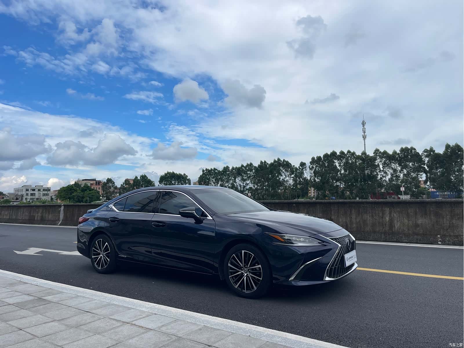 Lexus ES, 2022 6