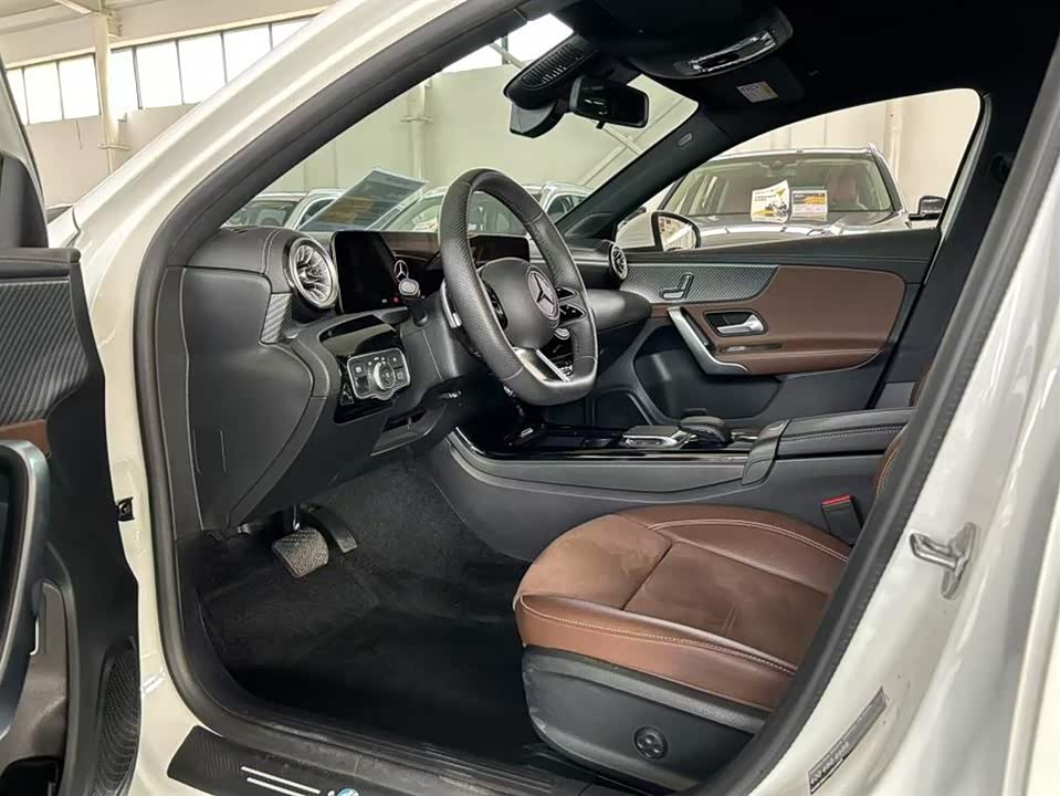 Mercedes-Benz Class A Mercedes-Benz Class A