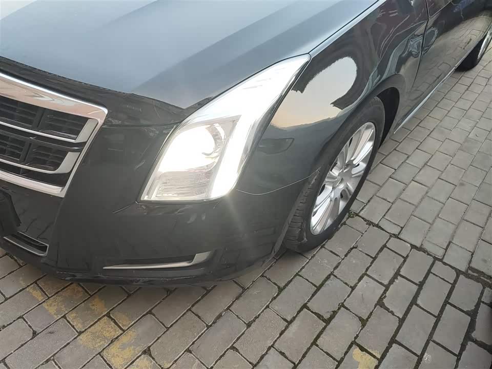 Cadillac XTS