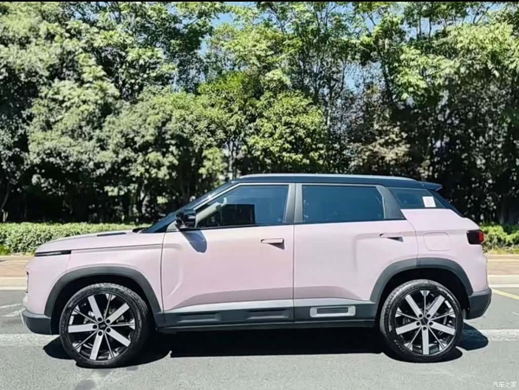 Geely Icon, 2022 10