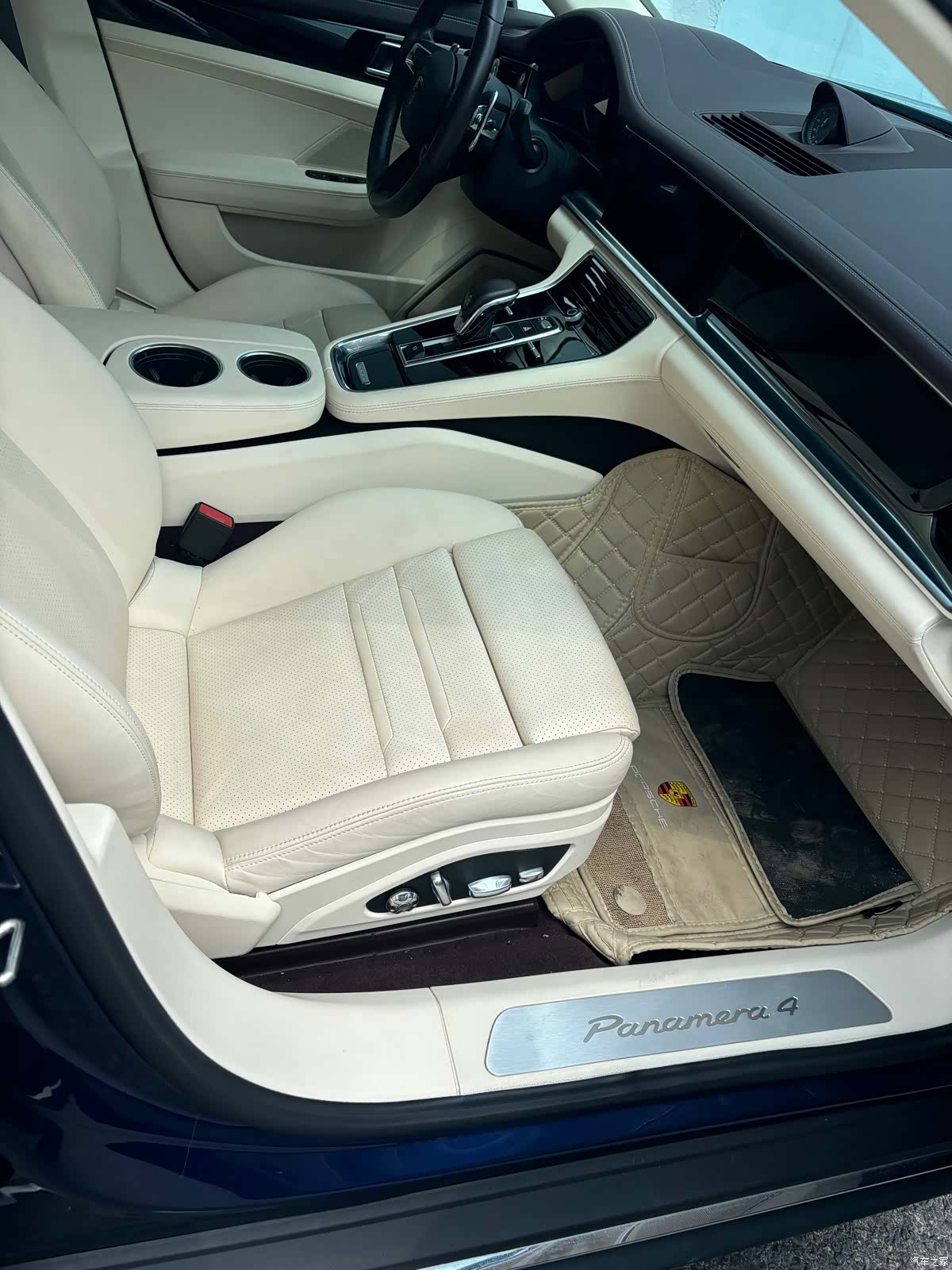 Porsche Panamera, 2022 11