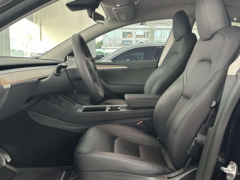 Tesla Model Y Tesla Model Y