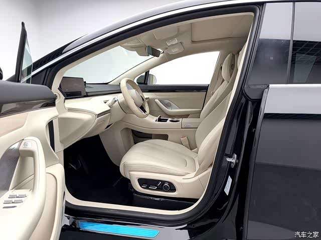 Luxeed R7, 2024 7